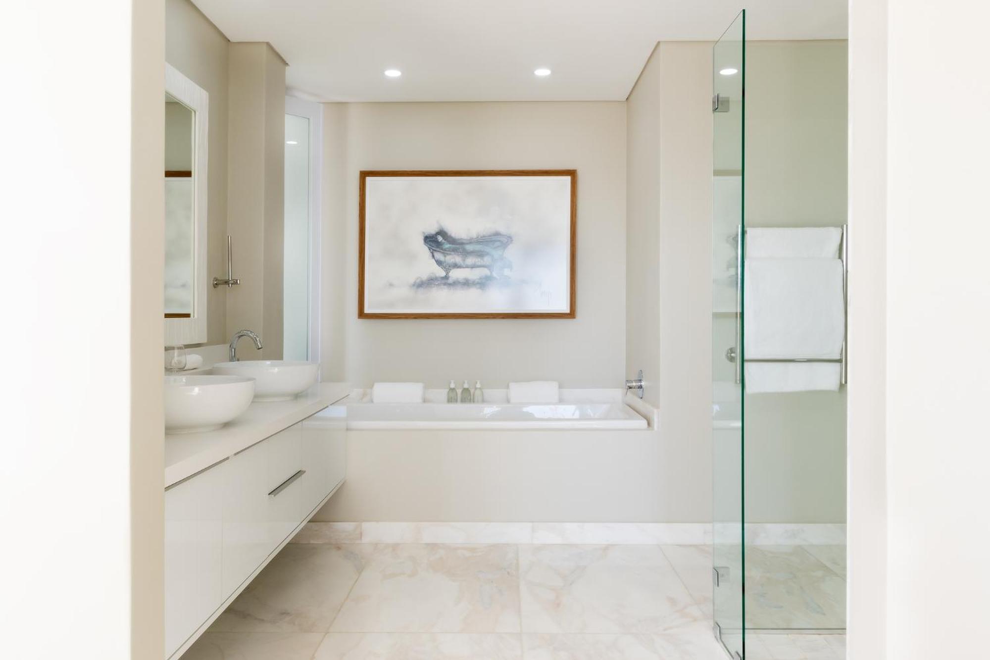 Partial Sea Facing Suite,1666030772:JPEG